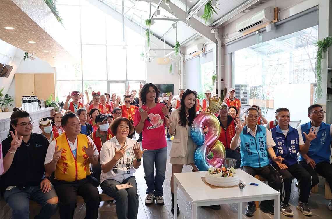 about/photo/charity-36.jpg